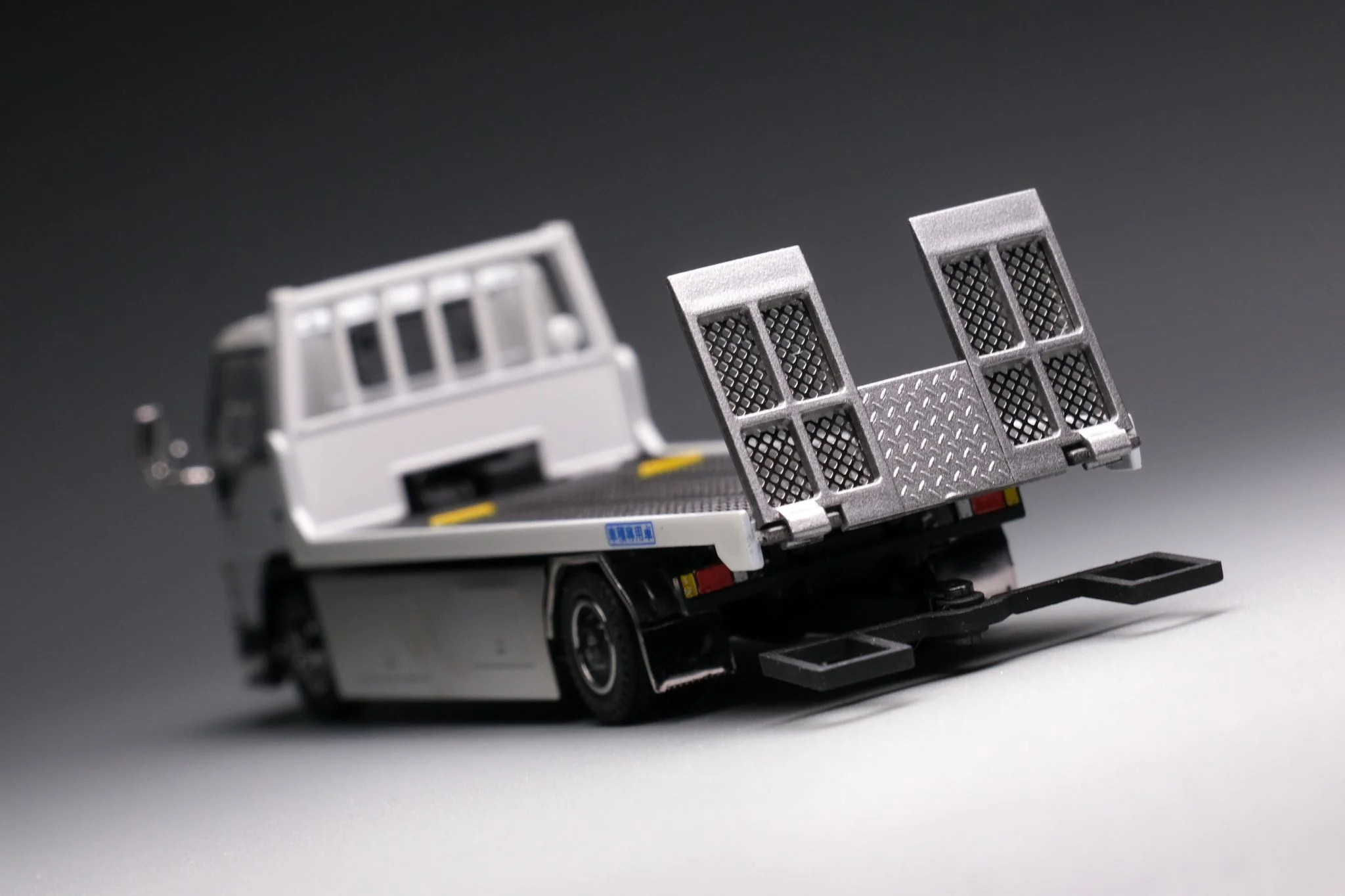 Yes x PEAKO Yo Engine Flatbed Tow Truck White Version 2 63510 - Image 6