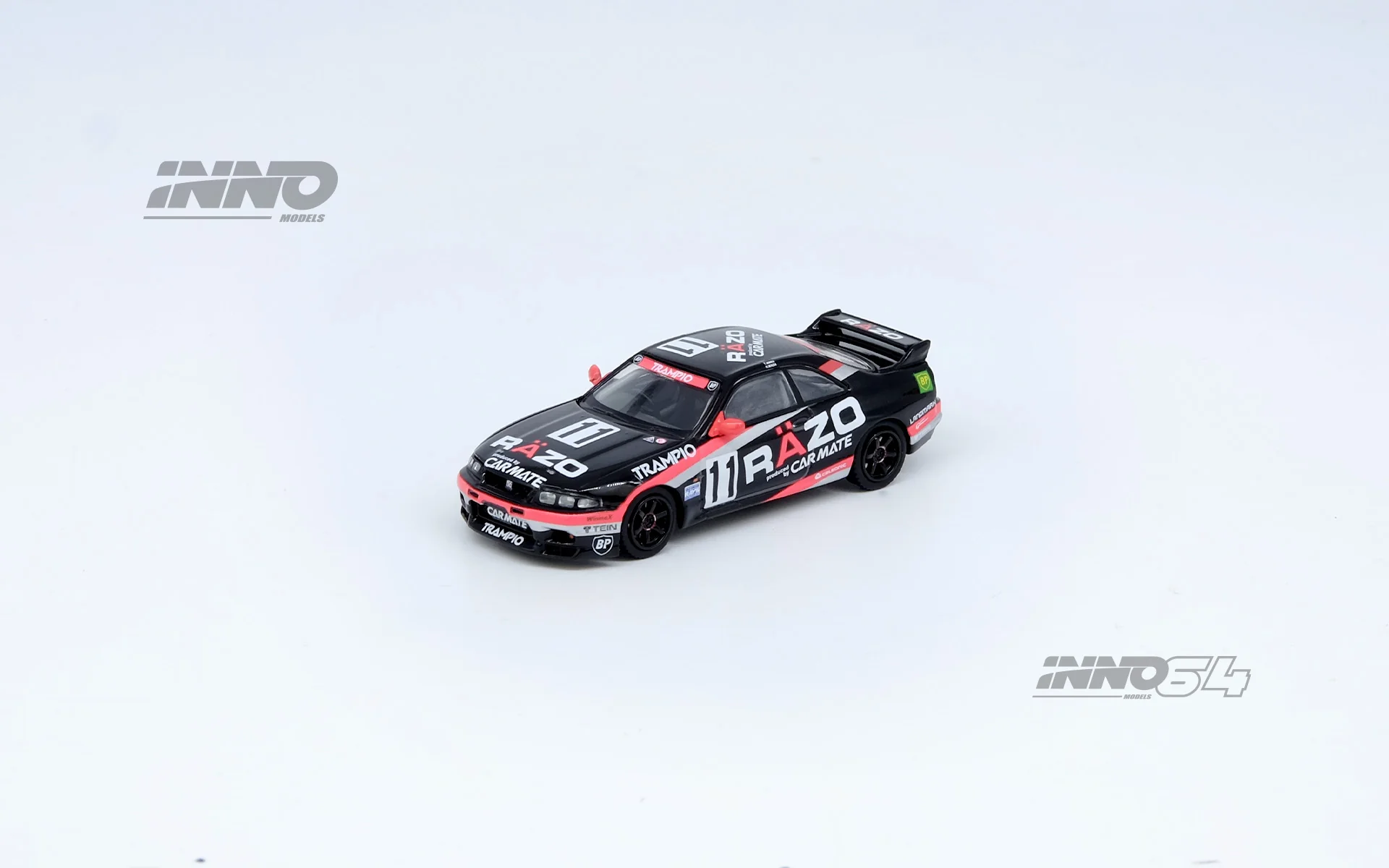 INNO64 Nissan GT-R R33 #11 Razor Trampio Sendan Highland 1995 Winner - Image 2