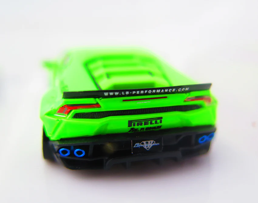 LB Performance 1/64 Lamborghini HURACAN LB610 Fluorescent Green - Image 5